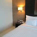 The Newton Hotel